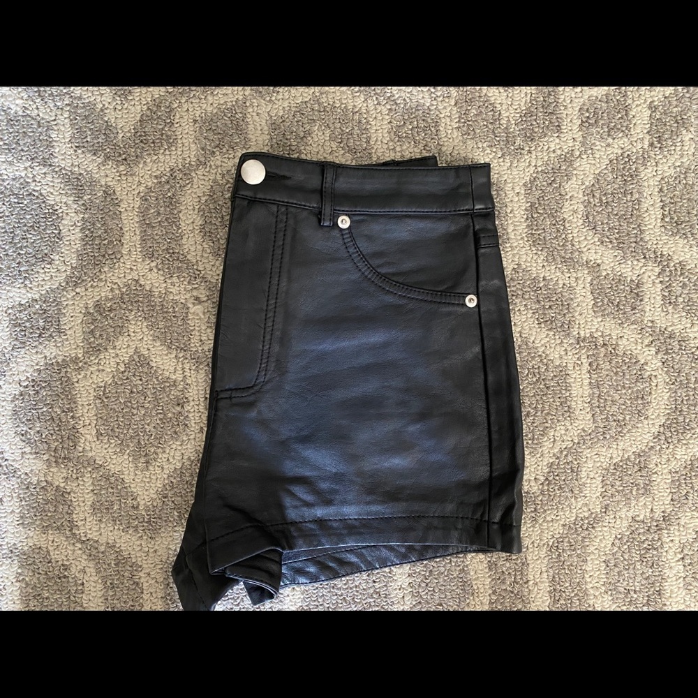 LEATHER SHORTS - Picture 7 of 7